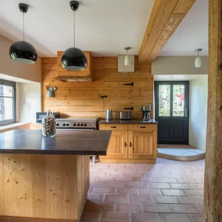 Gîte Thiers, 4 pièces, 5 personnes - FR-1-630-143 *