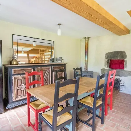 Gîte Thiers, 4 pièces, 5 personnes - FR-1-630-143 *