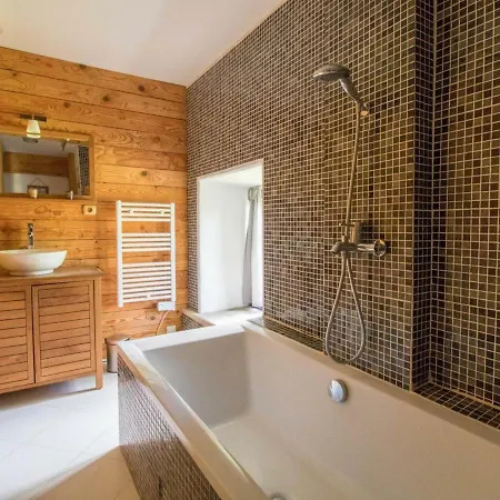 Gîte Thiers, 4 pièces, 5 personnes - FR-1-630-143 *