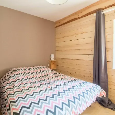 Gîte Thiers, 4 pièces, 5 personnes - FR-1-630-143 Hébergement de vacances