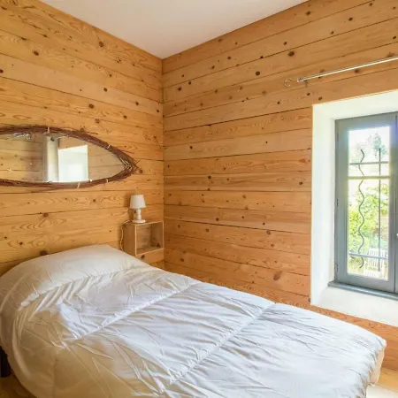 Hébergement de vacances Gîte Thiers, 4 pièces, 5 personnes - FR-1-630-143