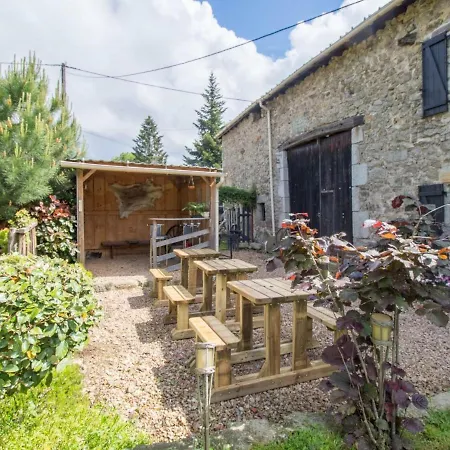 Hébergement de vacances Gîte Thiers, 4 pièces, 5 personnes - FR-1-630-143 Thiers